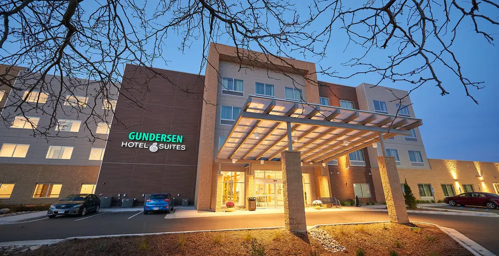 Gundersen Hotel & Suites